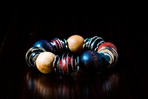 Beadwork dla fanów lat 80. – biżuteria w stylu retro